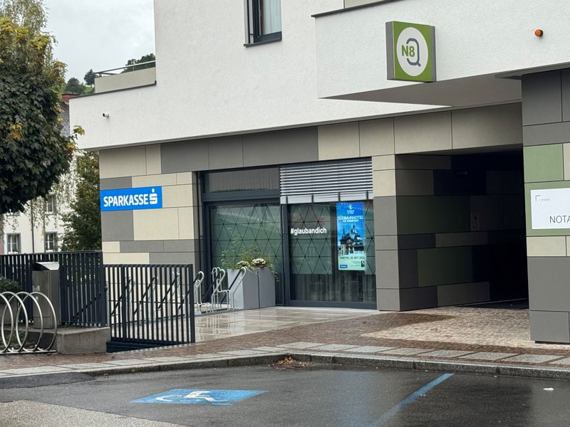 Sparkasse Scheibbs_Straßenansicht.jpg