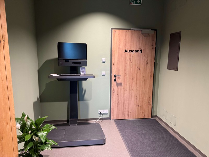 das JederZeit_Innentür.jpg