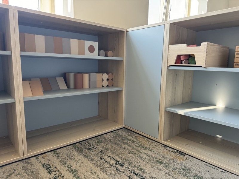 Kindergarten Klein-Pöchlarn_Ordnungsregal.jpg