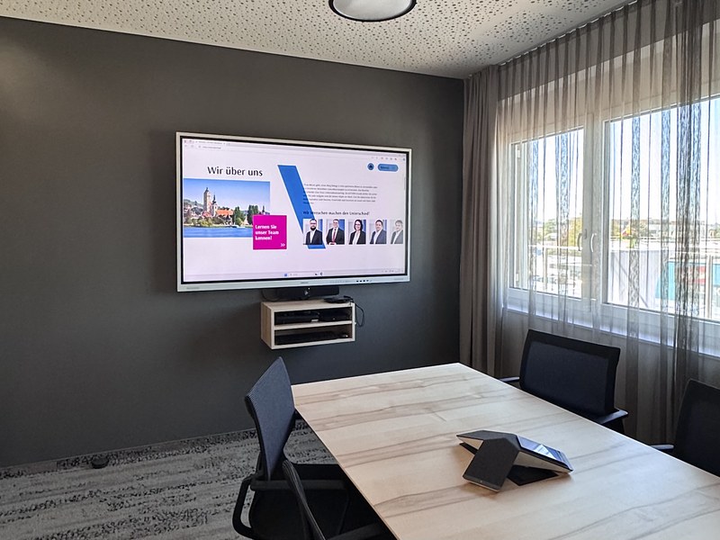 Astoria Melk_Besprechung 2.jpg