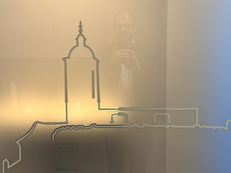 Astoria Melk_Klebefolie 3.jpg