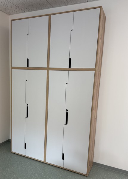 Hochschrank mit Aufsatz.jpg